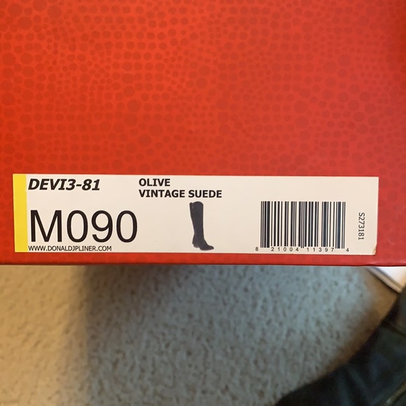 Donald J. Pliner Devi3-81 Olive Vintage Suede Boot - Picture 6 of 6